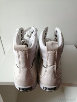 LACOSTE - 5