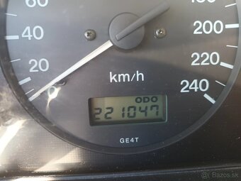 Predam Mazda 626 2.0DITD 66kw r.v 1999 - 5