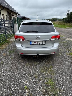 Predám Toyota Avensis combi 2,0 diesel - 5