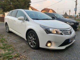 AVENSIS Kombi - 5