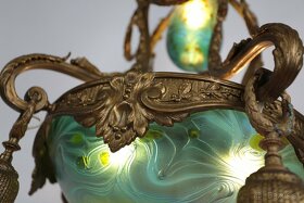 Secesní bronzový lustr  se stínidly z irizovaného - 5
