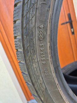 Nokian WR Snowproof 235/40 R18 - 5