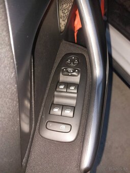 Peugeot 2008 - 5