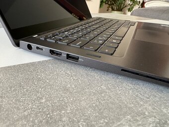 Dotykový Dell Latitude 5300 2v1 – i5/16GB/256SSD - 5