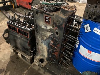 Predám blok motora na Zetor major a crystal - 5