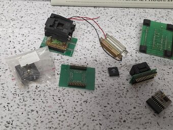 Advantech LabTool-48 》Inteligentný univerzálny programátor - 5