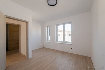 Moderné bývanie s vnútroparkom | 4-izbový dom | Haniska - 5