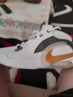 Mikina,tričko a Nike botasky - 5