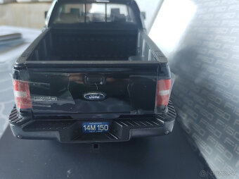 1:18 Ford F-150 - 5