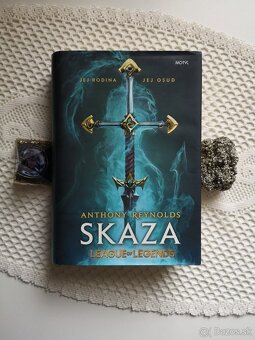 Predávam knihy (Sarah J. Maas, A. Raynolds atď.) - 5