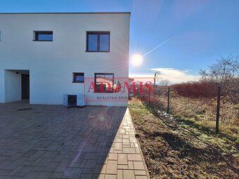 ADOMIS - predám moderný 5izbový RD v Košiciach, predzáhradka - 5
