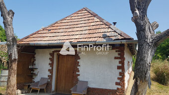 Predám dva vinohradnícke domy s pozemkami medzi vinohradmi p - 5