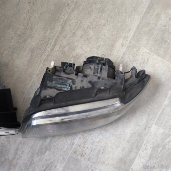 Audi A4 B5 svetla - 5