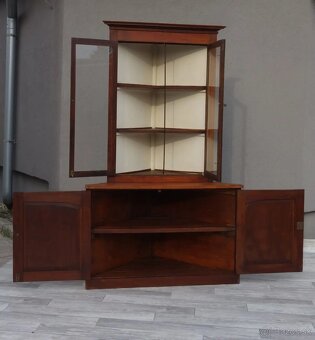 Vitrína rohová starožitná . - 5