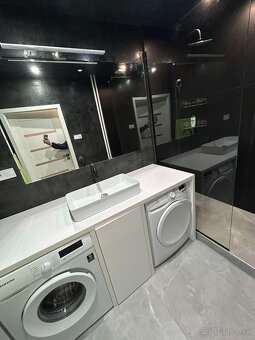 Veľkometrážny 3 izbový byt v centre - 5