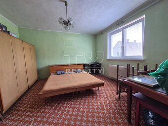 Starší 5 izbový RD v malebnej obci Čavoj so záhradou a... - 5