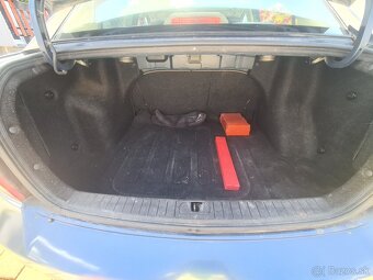 Hyundai accent 1.4 i 2007 - 5