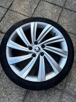 OCTAVIA IV R18 ŠKODA PERSEUS 225/40/18 - 5