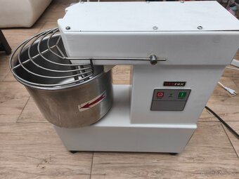 Predám miesic cesta na pizzu a podobne - 5