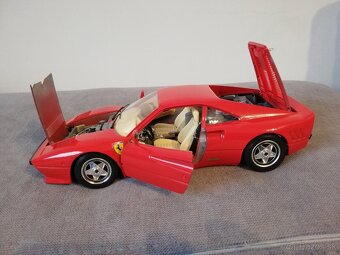 1:18 FERRARI GTO  bburago - 5