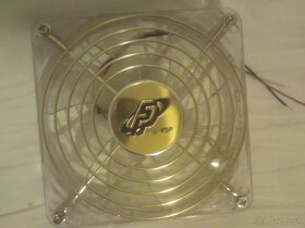 Predám ventilátory: Lian-Li, FSP - 5