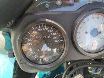 Honda VFR 750 - 5