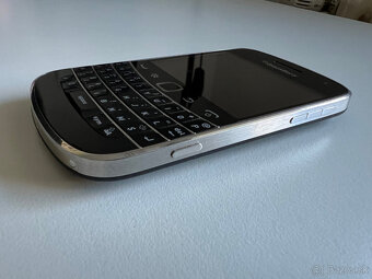 BlackBerry Bold 9900 - 5