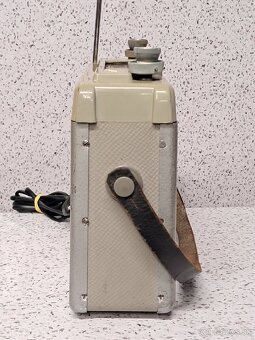 Trifels Akkord-Radio 》Hybridné prenosné batériove auto-rádio - 5