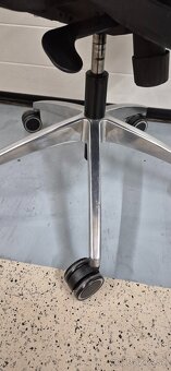 Predám kancelársku stoličku - 5