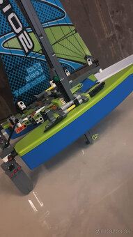 Lego Technic 42105 - Katamarán TOP stav - 5