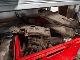 SUBARU - náhradné diely - 5