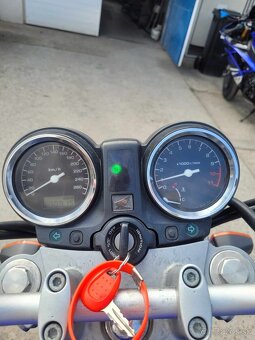 Honda CB900F 2002 - 5