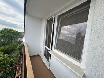 3 izb. byt s tromi balkónmi na predaj - 5