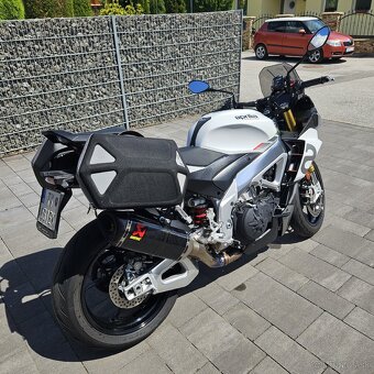 Aprilia Tuono 1100 TUONO V4 - 5