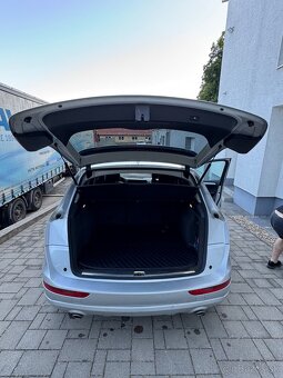 Predám Audi Q5 3.0 TDI quattro, r.v. 2008, automat - 5