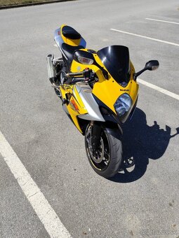 Suzuki GSXR 1000 K8 - 5