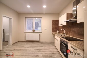 ponúkame na predaj nadštandarný 5 izb. RD po kompletnej reko - 5