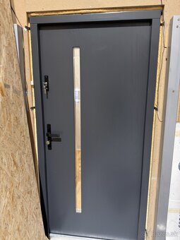 Drevené vchodové dvere 90 ľavé - 5