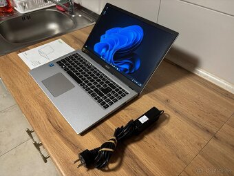 /15.6"/Acer/Notebook/4GB RAM DDR5/128GB NVMe SSD/Intel HD2G - 5