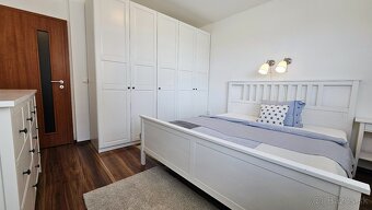 EXKLUZÍVNE Moderný 2-izbový byt, veľký balkón, výbor - 5