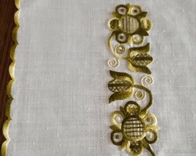 Vyšívané dečky a obrusy - 5