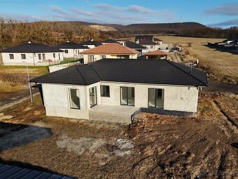 NOVÝ 4-izb. Dom (124 m²) s pekným pozemkom (648 m²) / Ruskov - 5