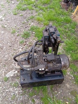 Predám tuto hydraulickou jednotku"" - 5