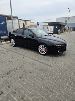 Predám alfa romeo 159 2.4 jtdm 147 kw - 5