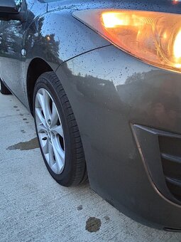 Mazda 3 - 5