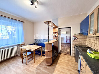 Ponúkame Vám na prenájom 1 izbový byt v rodinnom dome v Nový - 5