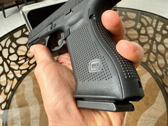 Airsoftová pištoľ Glock G17 Gen5 GBB 6mm a príslušenstvo - 5