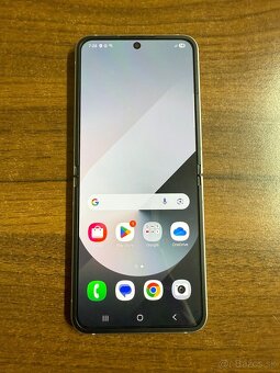 Samsung Galaxy Z Flip 6 - 5