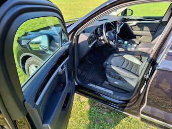 Predám Volkswagen Touareg 3.0TDI, 12/2020, 170kW, 4x4 - 5