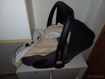 Autosedačka Maxi-Cosi Pebble Pro i-Size + isofix základňa
- 5